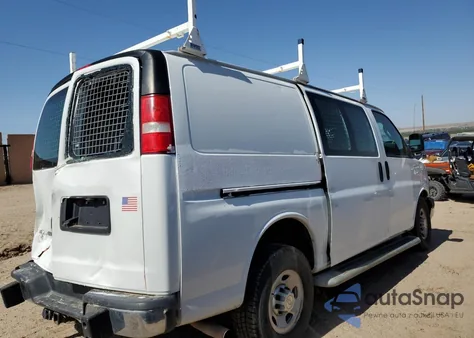 2018 Chevrolet Express G2500 from USA, damaged, VIN 1GCWGAFGXJ1904336